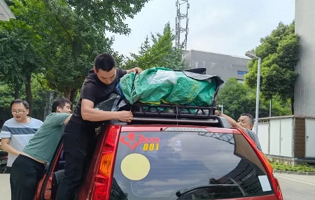愛心助學阿壩，億佰特在路上2.webp